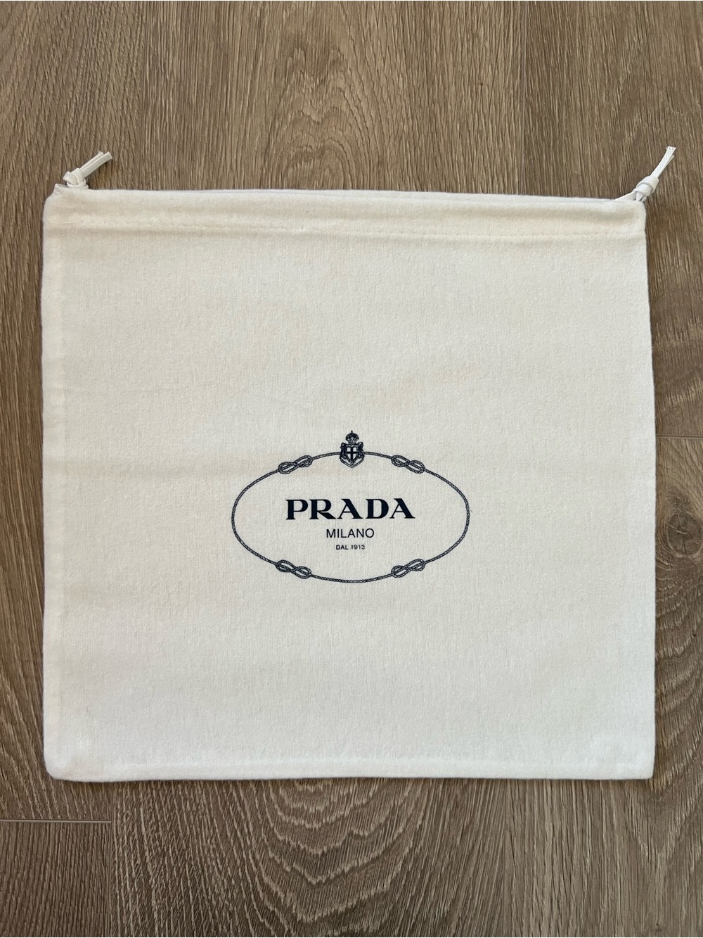 Prada dust bag (C879)